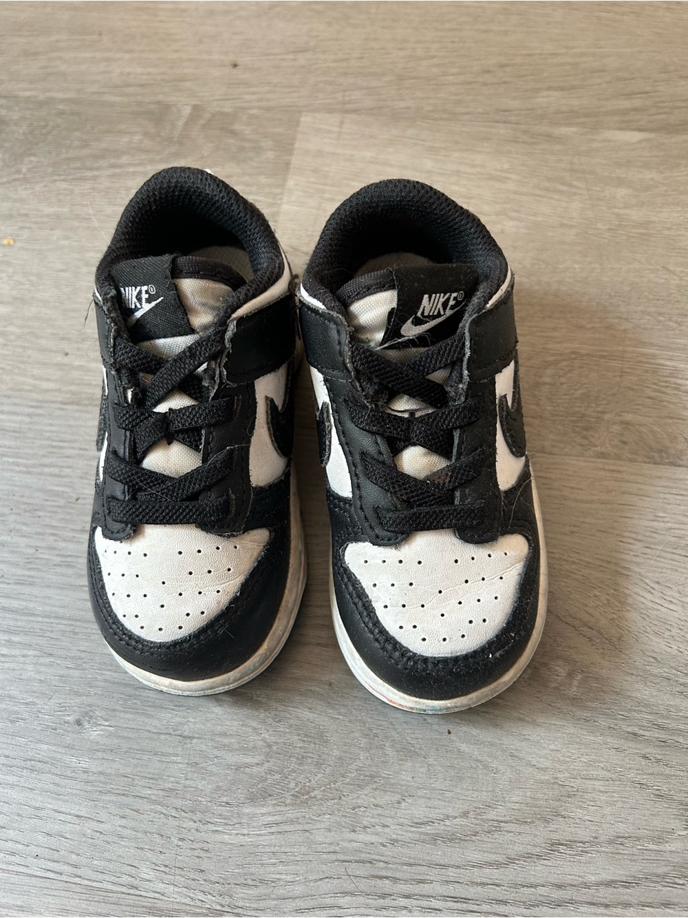 Nike Kids Black and White Low-Top Sneakers